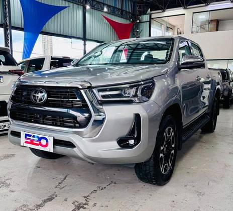 TOYOTA HILUX 2.8 D-4D TURBO DIESEL CD SRX 4X4 AUTOMÁTICO